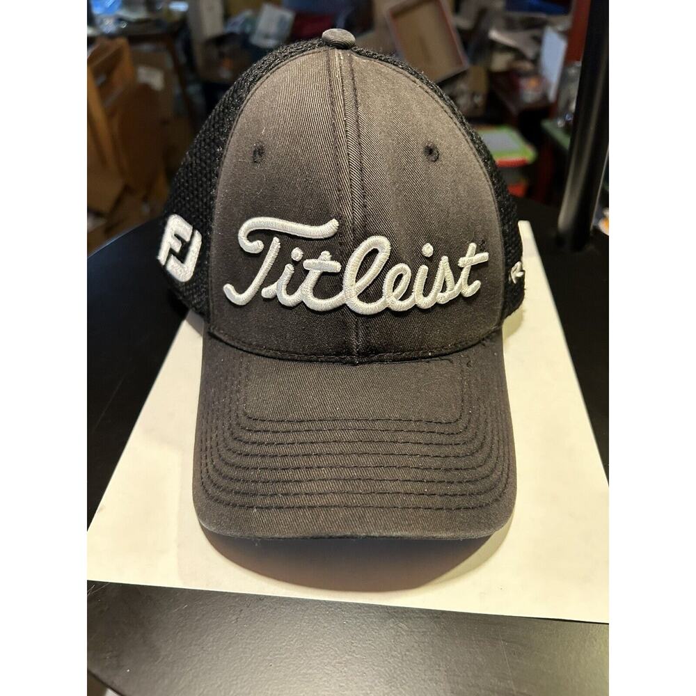 Titleist Footjoy Pro V1 Black Fitted S/ Medium Hat Cap Golf
